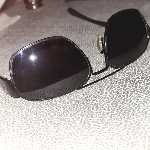 RayBan Polarized Sunglasses with Case. Perscription glasses. - Picture 6 of 11